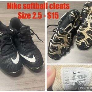 Nike softball cleats size 2.5Y